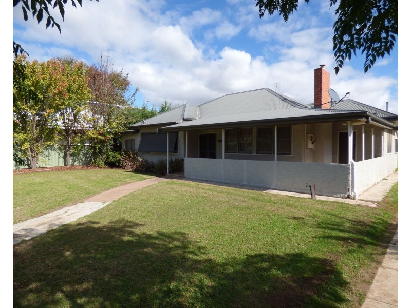8 Forest Street, Barham NSW 2732