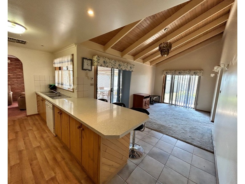 10 Linton Park Drive, Barham NSW 2732