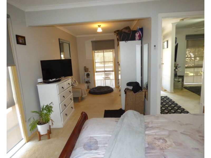 33 Penglase Street, Koondrook VIC 3580