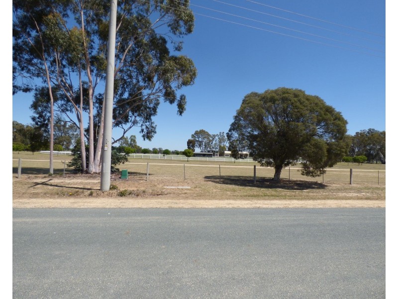 33 Penglase Street, Koondrook VIC 3580