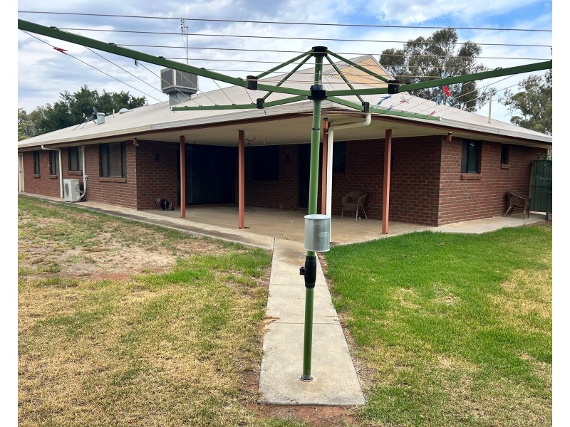 31 Gwynne Street, Moulamein NSW 2733