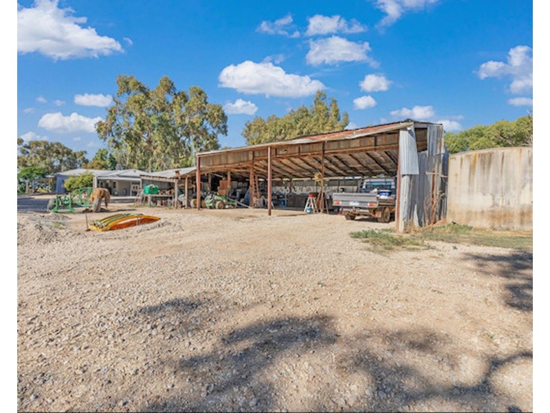 60 McNaught Road, Patho VIC 3564