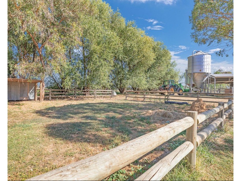 60 McNaught Road, Patho VIC 3564