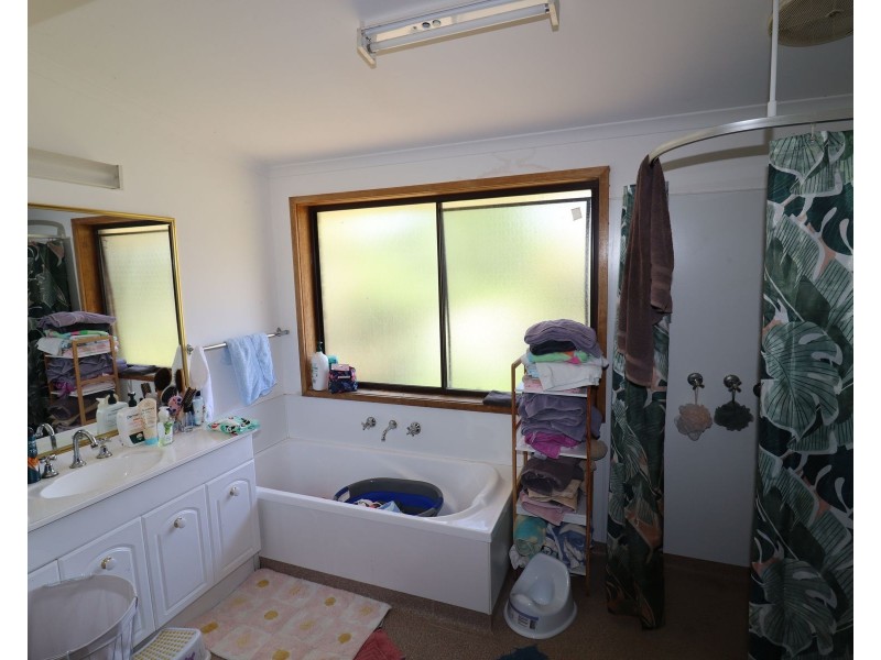 25 Findlay Avenue, Leitchville VIC 3567