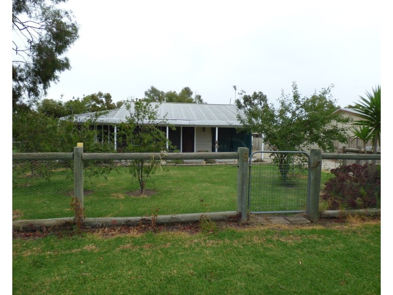 9 Church Street, Murrabit VIC 3579