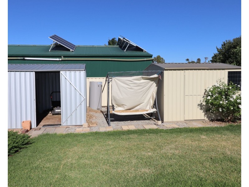 24 Railway Place, Gunbower VIC 3566