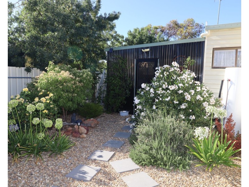 24 Railway Place, Gunbower VIC 3566