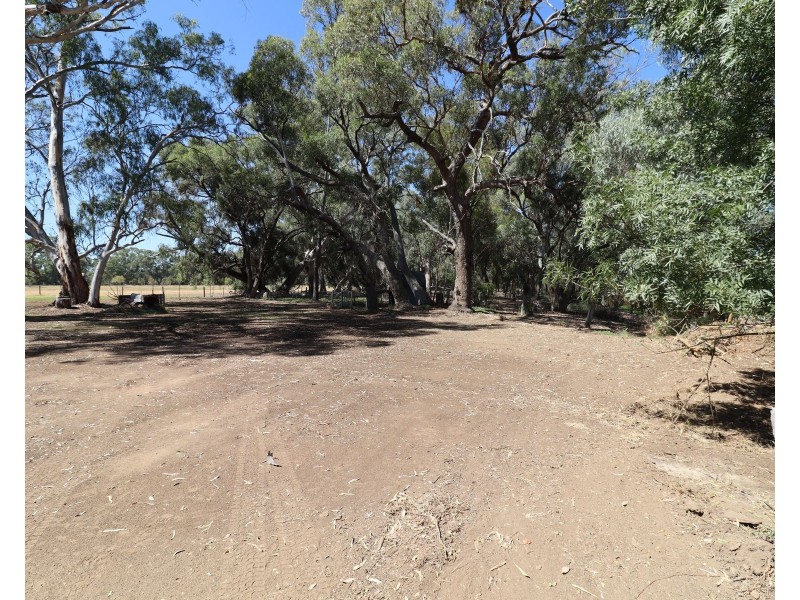 535 Thompsons Bridge Road, Gunbower VIC 3566