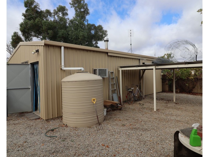 8 Brown Street, Gunbower VIC 3566