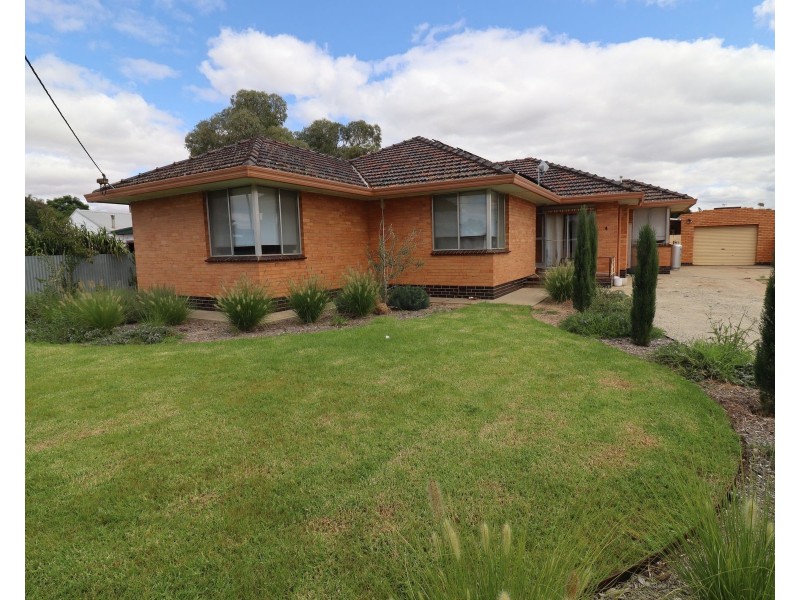 4 Findlay Avenue, Leitchville VIC 3567