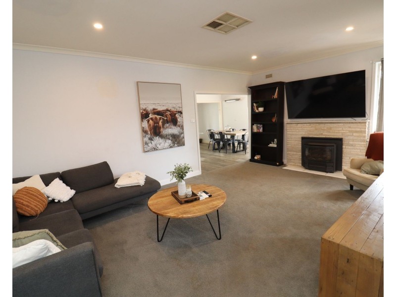 4 Findlay Avenue, Leitchville VIC 3567