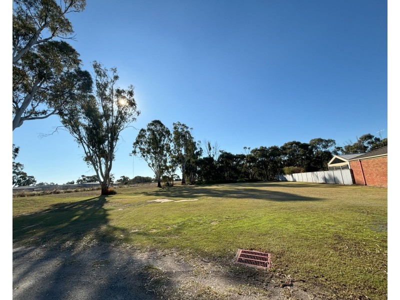 8 Nicol Street, Cohuna VIC 3568