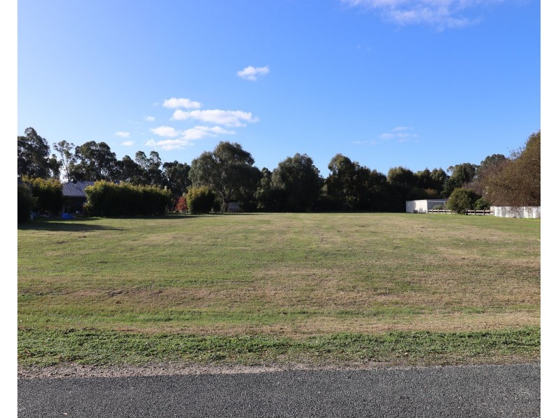 2/141 Cohuna Island Road, Cohuna VIC 3568
