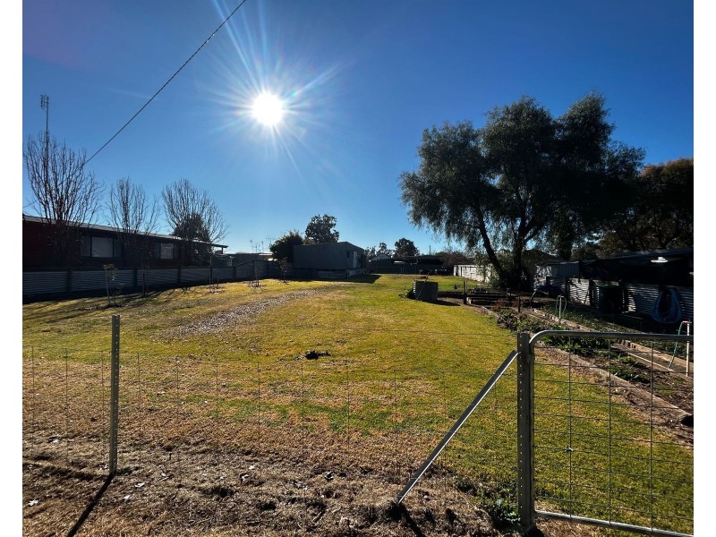 23 Koala Street, Wakool NSW 2710