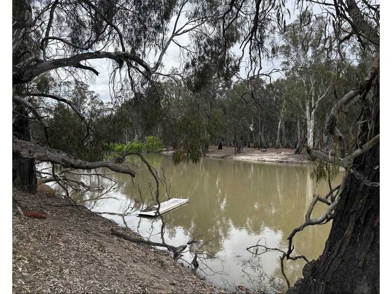 190 Swan Hill Road, Moulamein NSW 2733