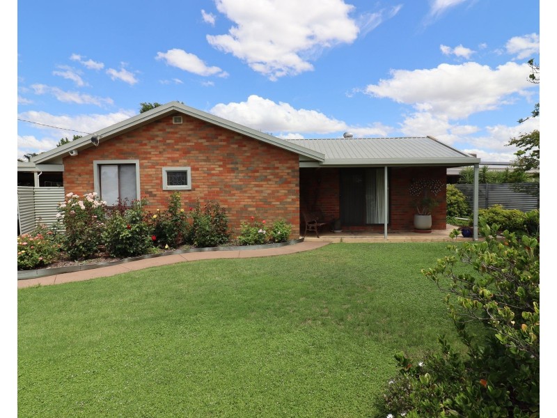 16 Hawken Street, Leitchville VIC 3567