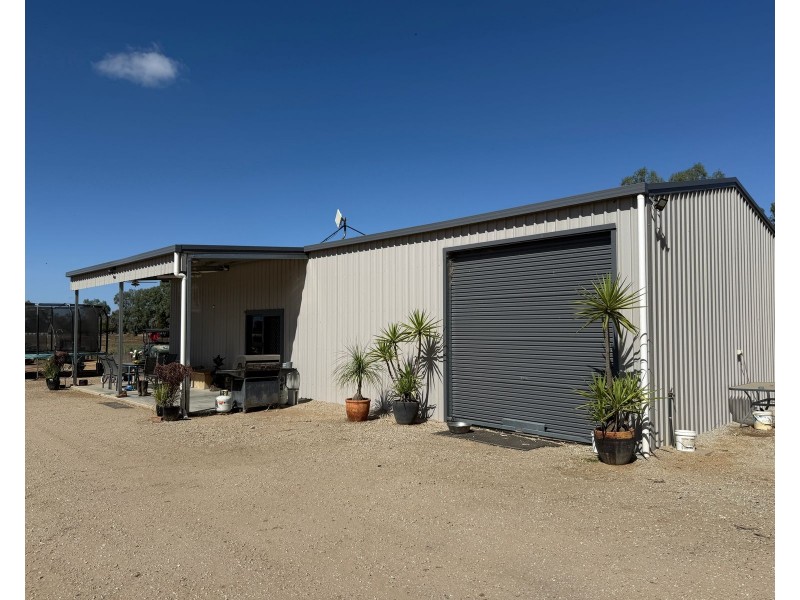 32 Ahern Road, Koondrook VIC 3580