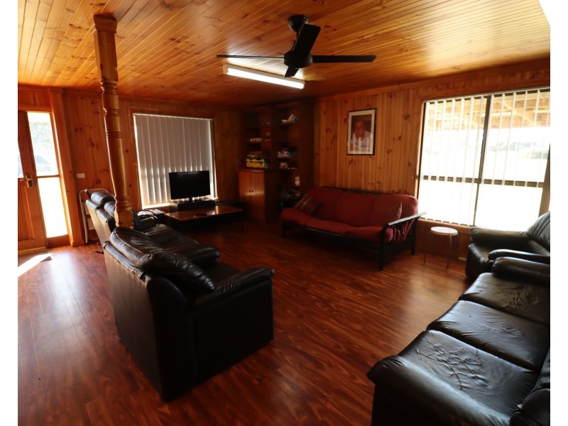 13 Railway Place, Gunbower VIC 3566