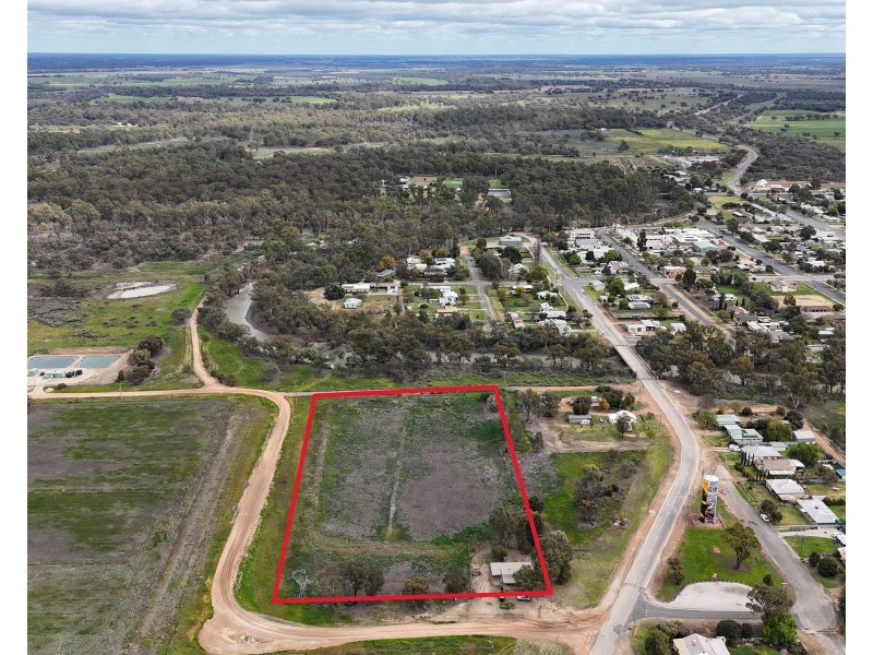 4 Murray street, Moulamein NSW 2733
