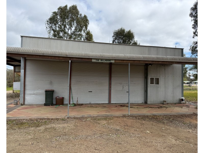 4 Murray street, Moulamein NSW 2733