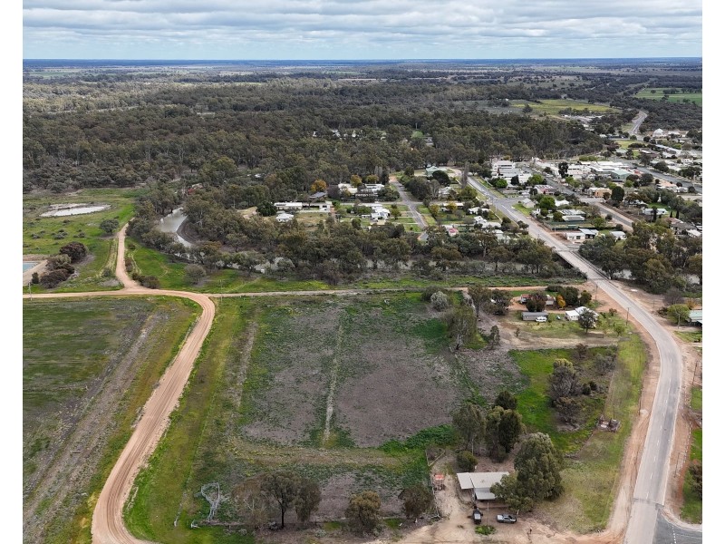 4 Murray street, Moulamein NSW 2733