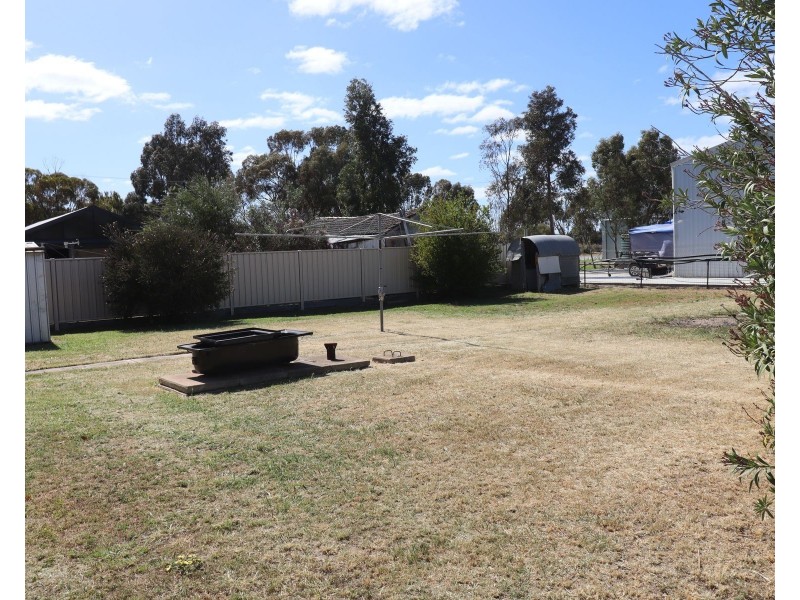 6 Station Street, Leitchville VIC 3567