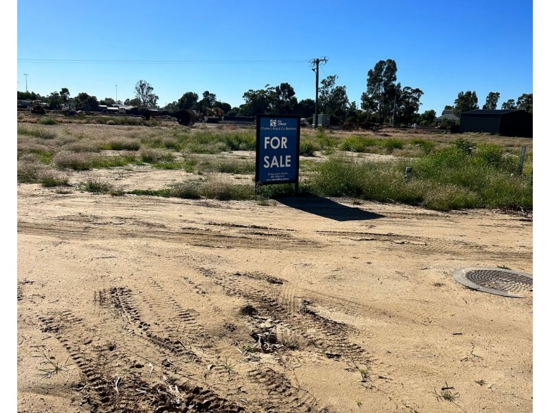 36 Armstrong Drive, Barham NSW 2732