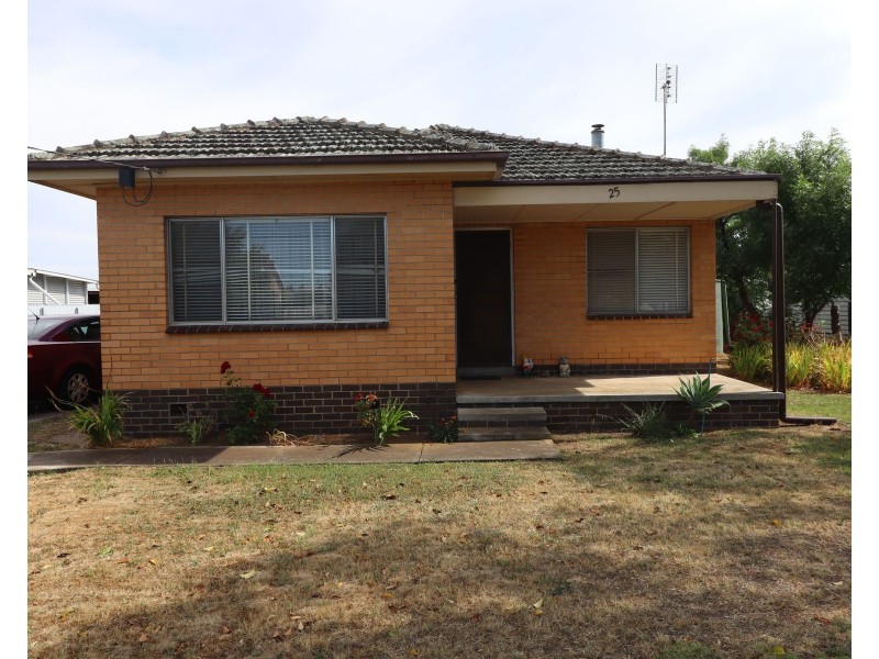 25 Ottrey Street, Pyramid Hill VIC 3575