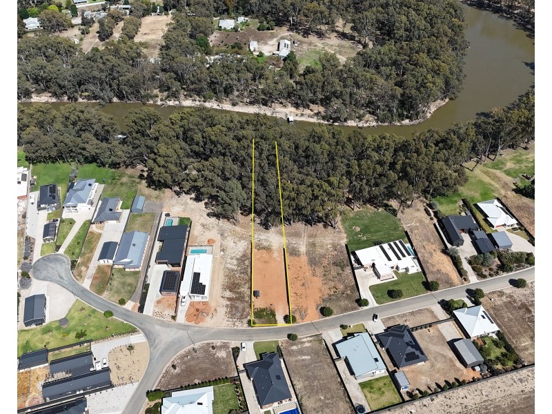 15 Armstrong Drive, Barham NSW 2732