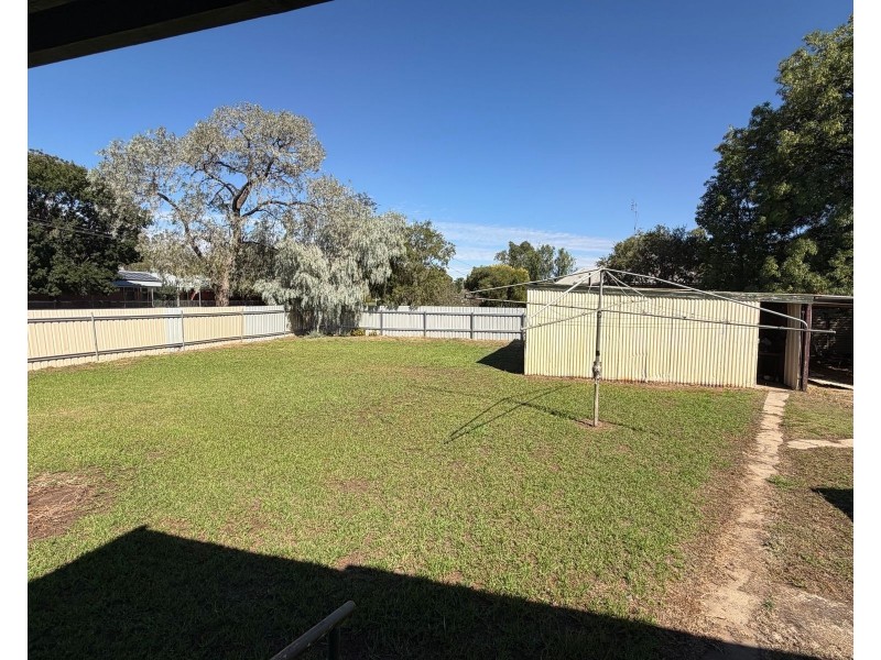 20 Brougham Street, Moulamein NSW 2733