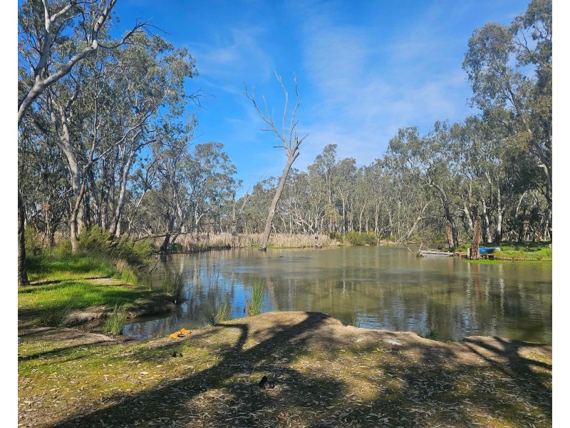 71 Halls Road, Leitchville VIC 3567