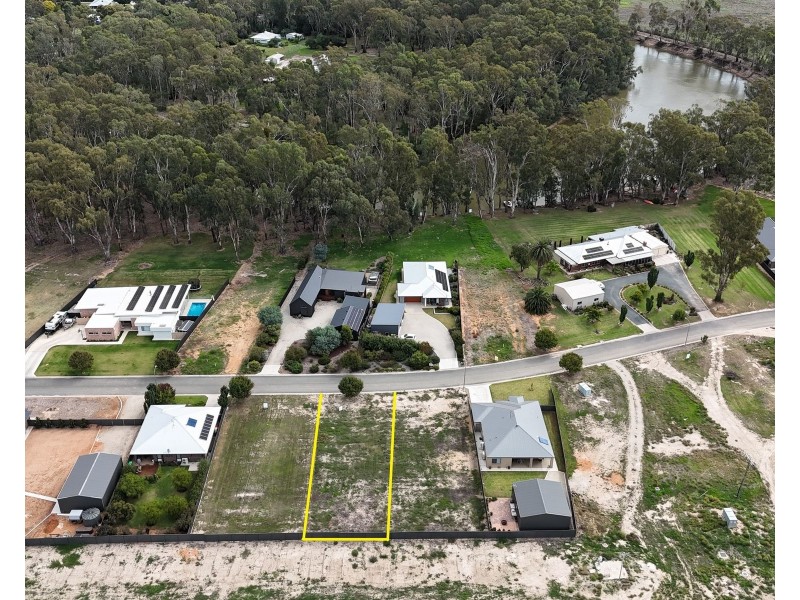 26 Armstrong Drive, Barham NSW 2732