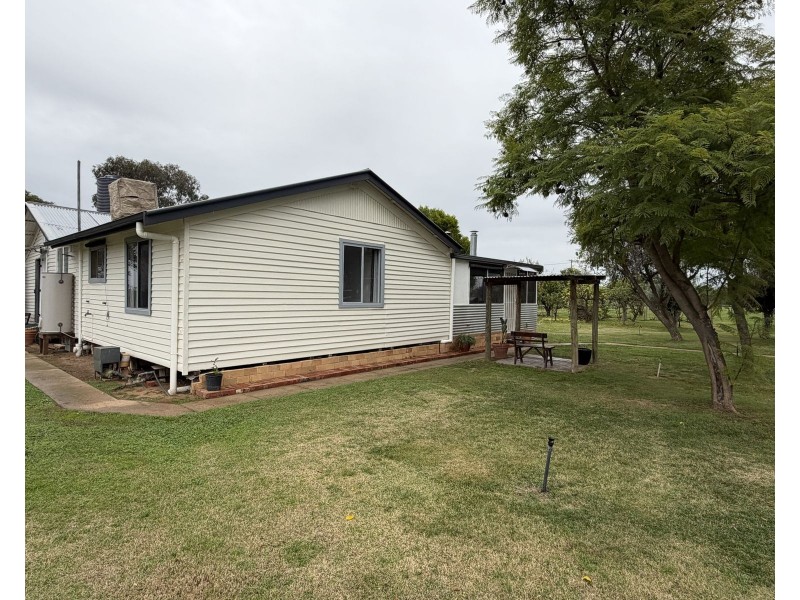 6085 Wakool Road, Wakool NSW 2710