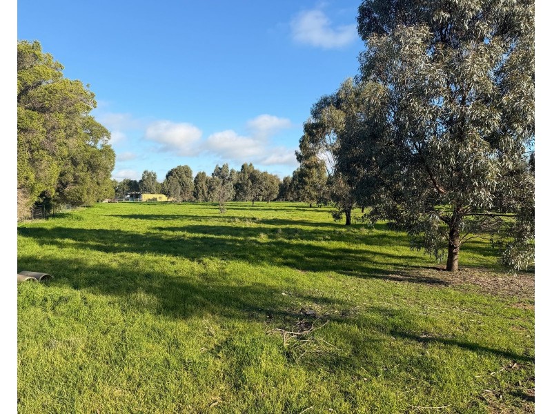 7507 Murray Valley Highway, Mead VIC 3568