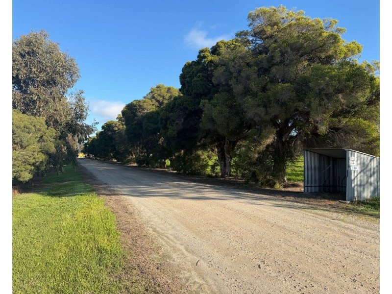 7507 Murray Valley Highway, Mead VIC 3568