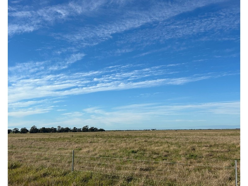 516 Jungaburra Road, Terrick Terrick VIC 3575