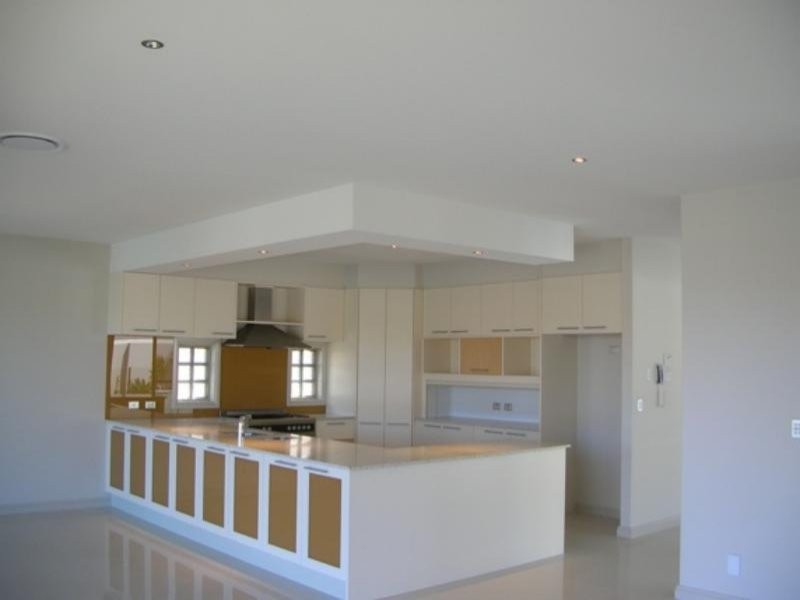 Hope Island QLD 4212