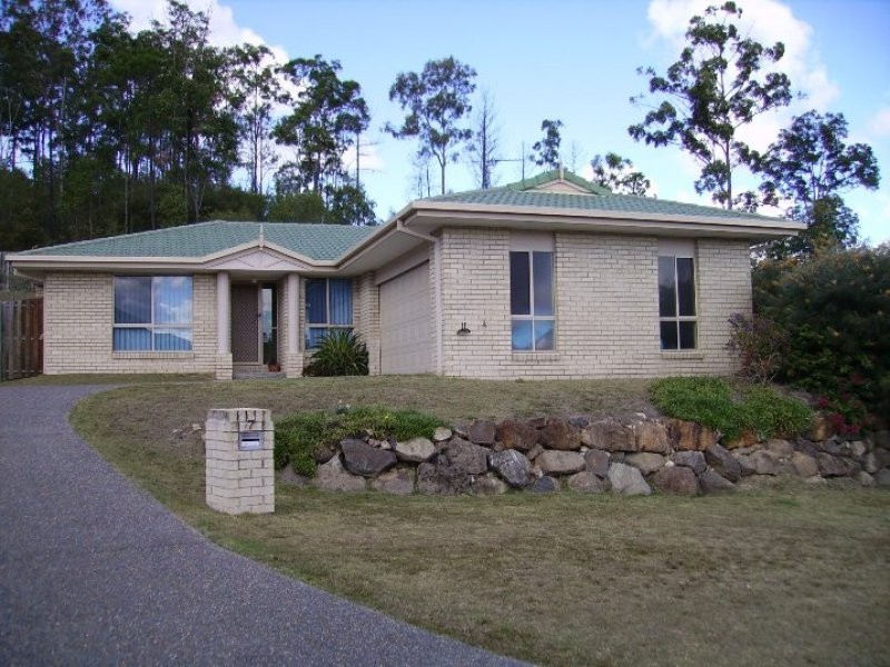 7 York Court, Pacific Pines QLD 4211