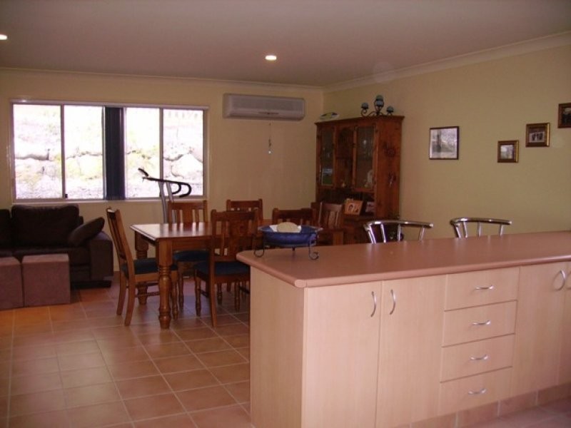 7 York Court, Pacific Pines QLD 4211