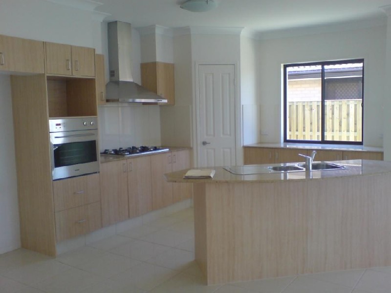 17 Ansett Way, Upper Coomera QLD 4209