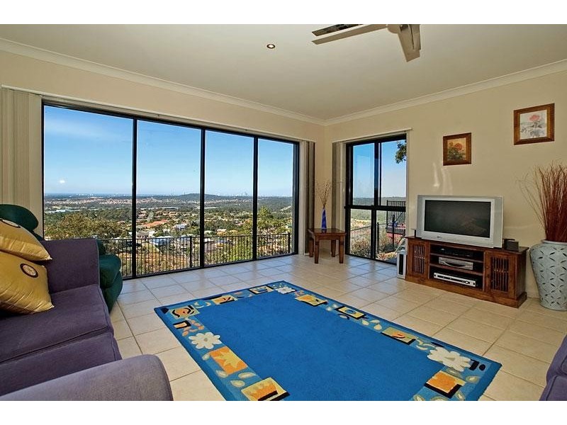 Pacific Pines QLD 4211