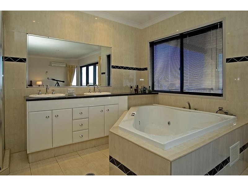 Pacific Pines QLD 4211