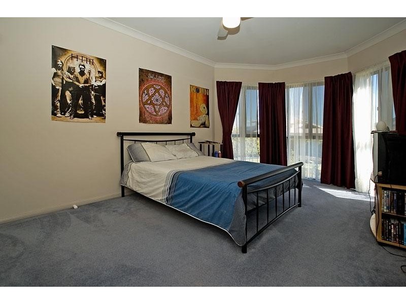 Pacific Pines QLD 4211