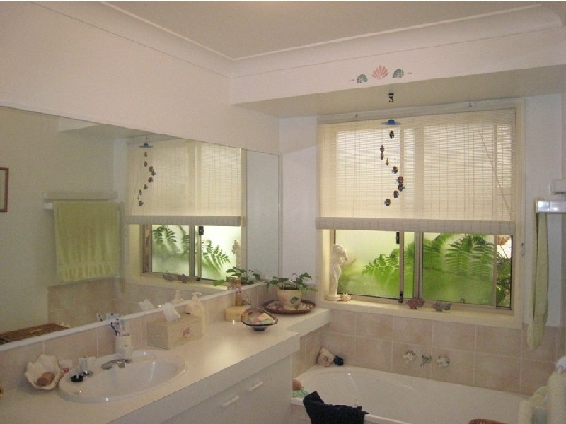 Pacific Pines QLD 4211