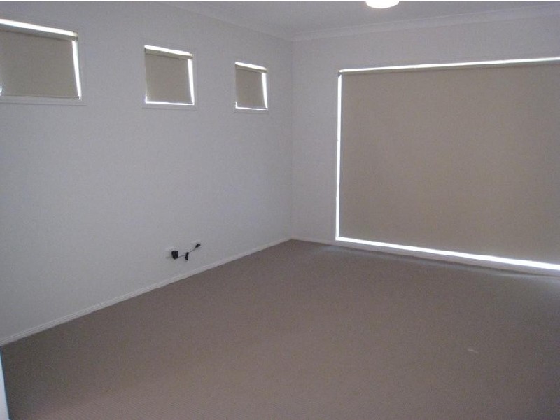 16 Barrington Street, Upper Coomera QLD 4209