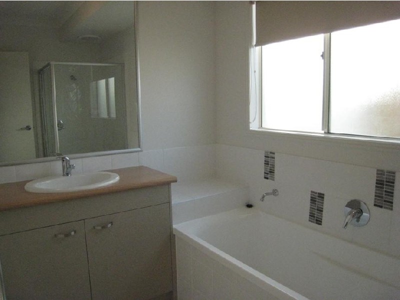 16 Barrington Street, Upper Coomera QLD 4209