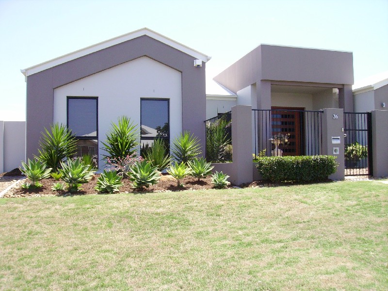 26 Salvado Drive, Pacific Pines QLD 4211
