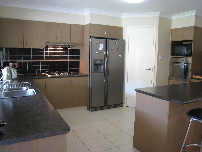 Pacific Pines QLD 4211