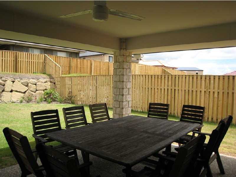 Pacific Pines QLD 4211