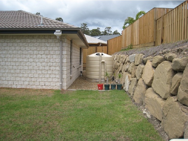 Pacific Pines QLD 4211